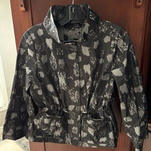 Women's Black and Gray Top